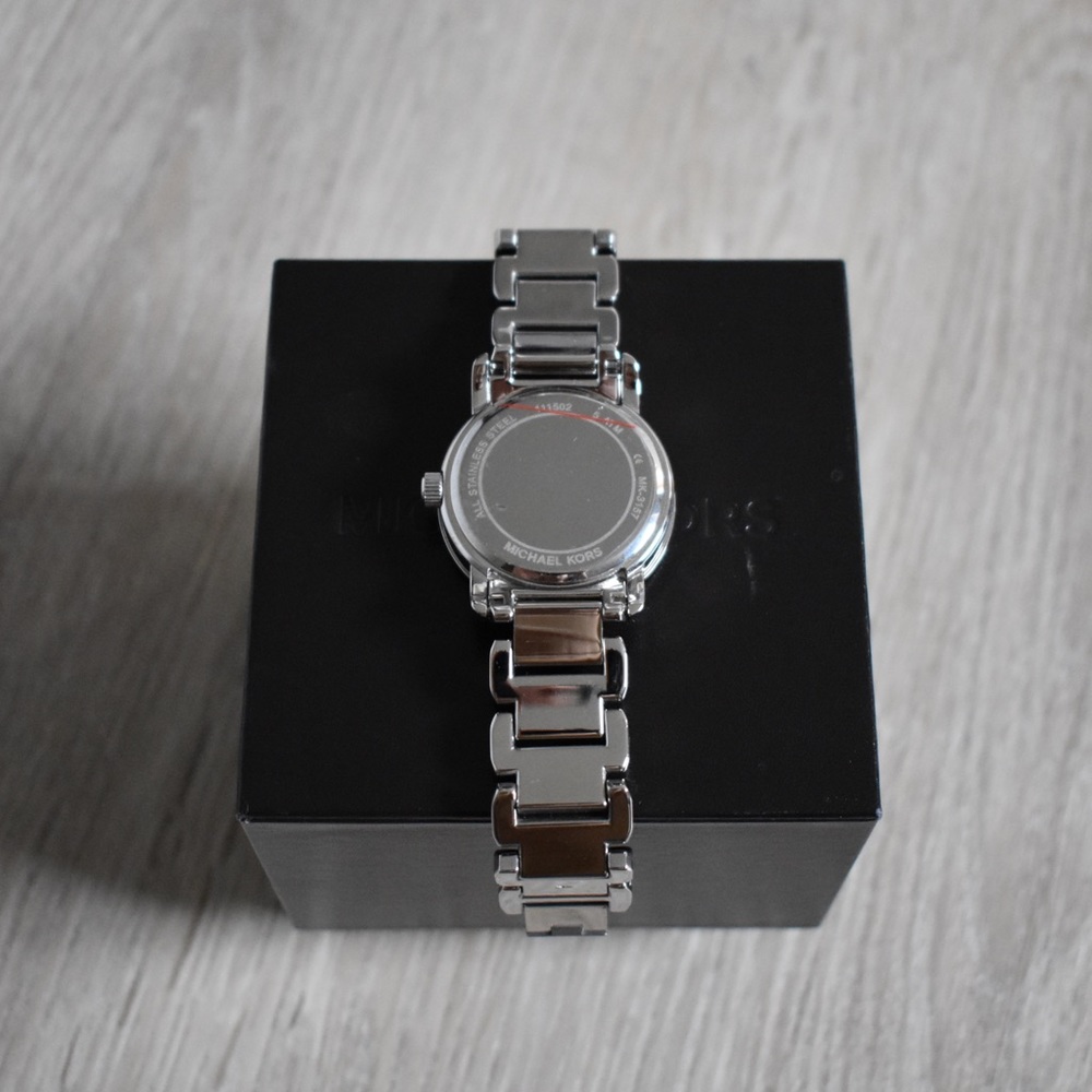 Michael Kors Silver Watch - Picture 6 of 8